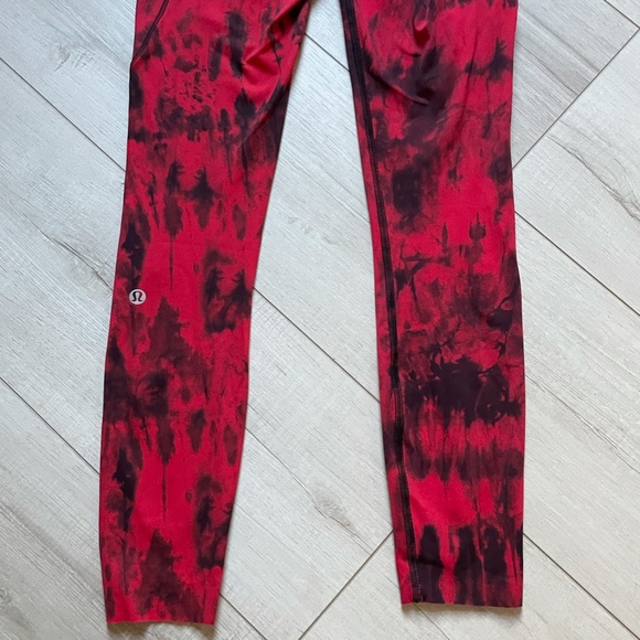 Lululemon Fast and Free Tight II 25" Game Day Red Black Multi size 2 - Picture 9 of 10